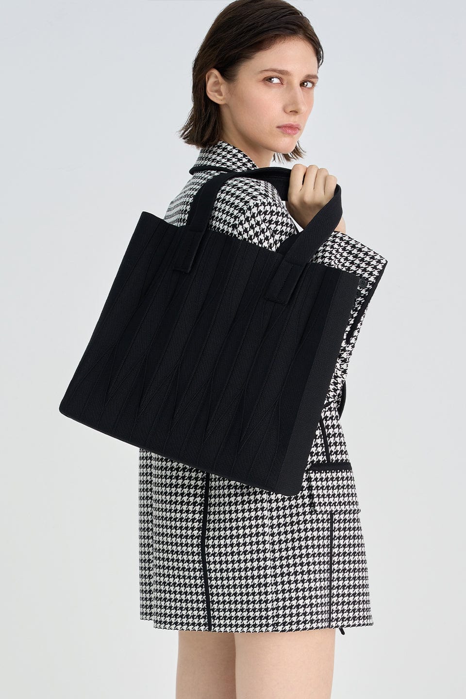 RVN Bag M Origami Pleated Medium Knit Bag